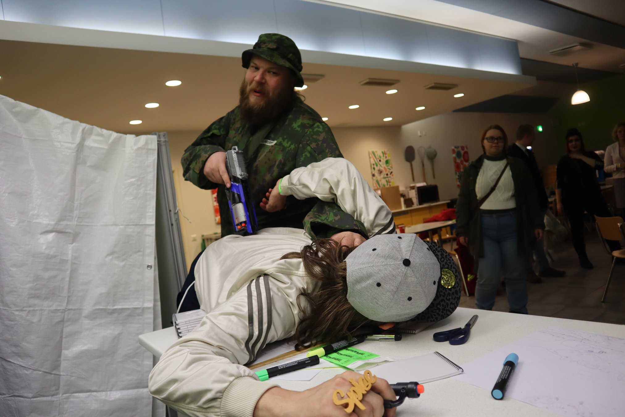Z-0M - turvapaikka - KUVAAJA Pilar Rautiainen - 188