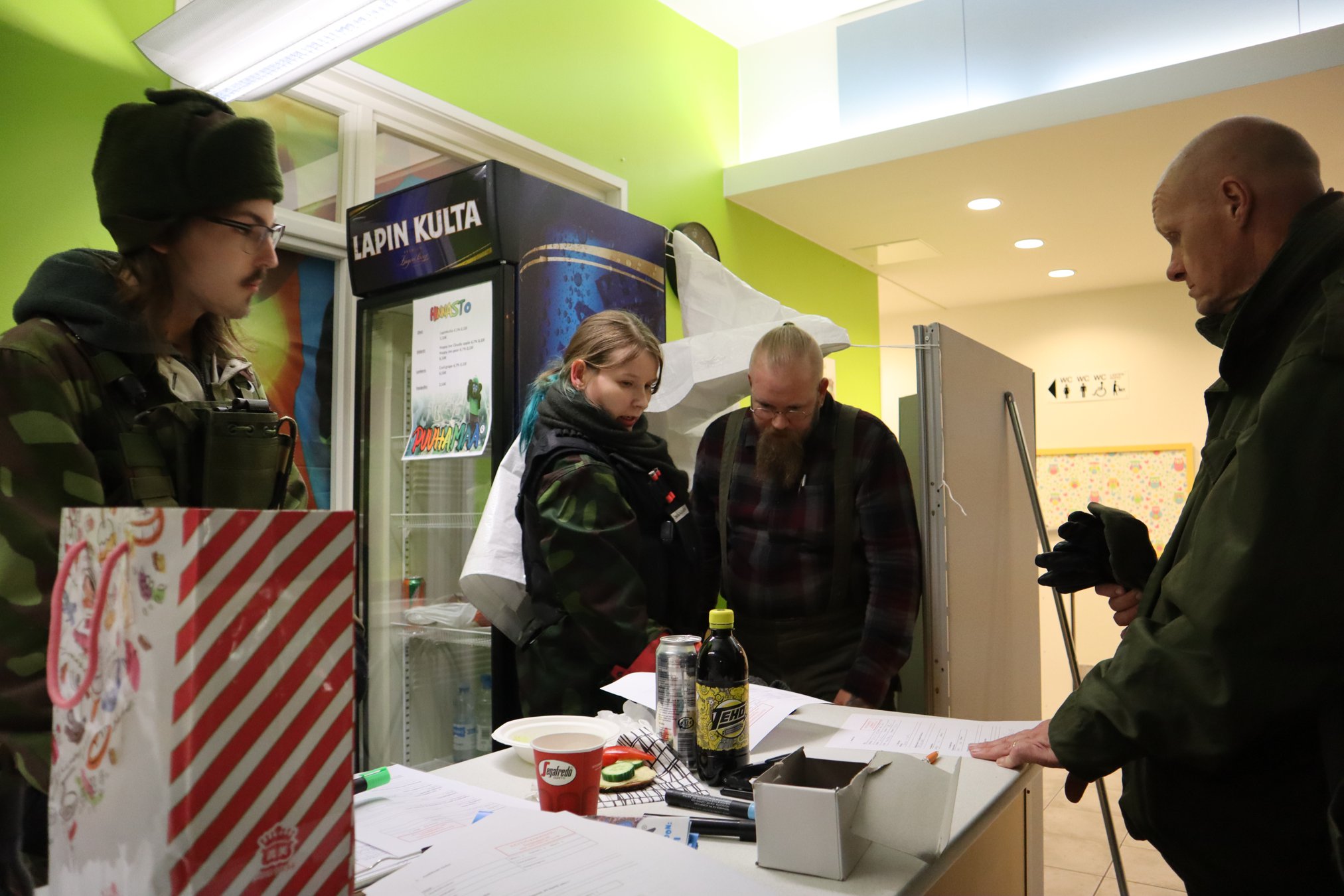 Z-0M - turvapaikka - KUVAAJA Pilar Rautiainen. - 16