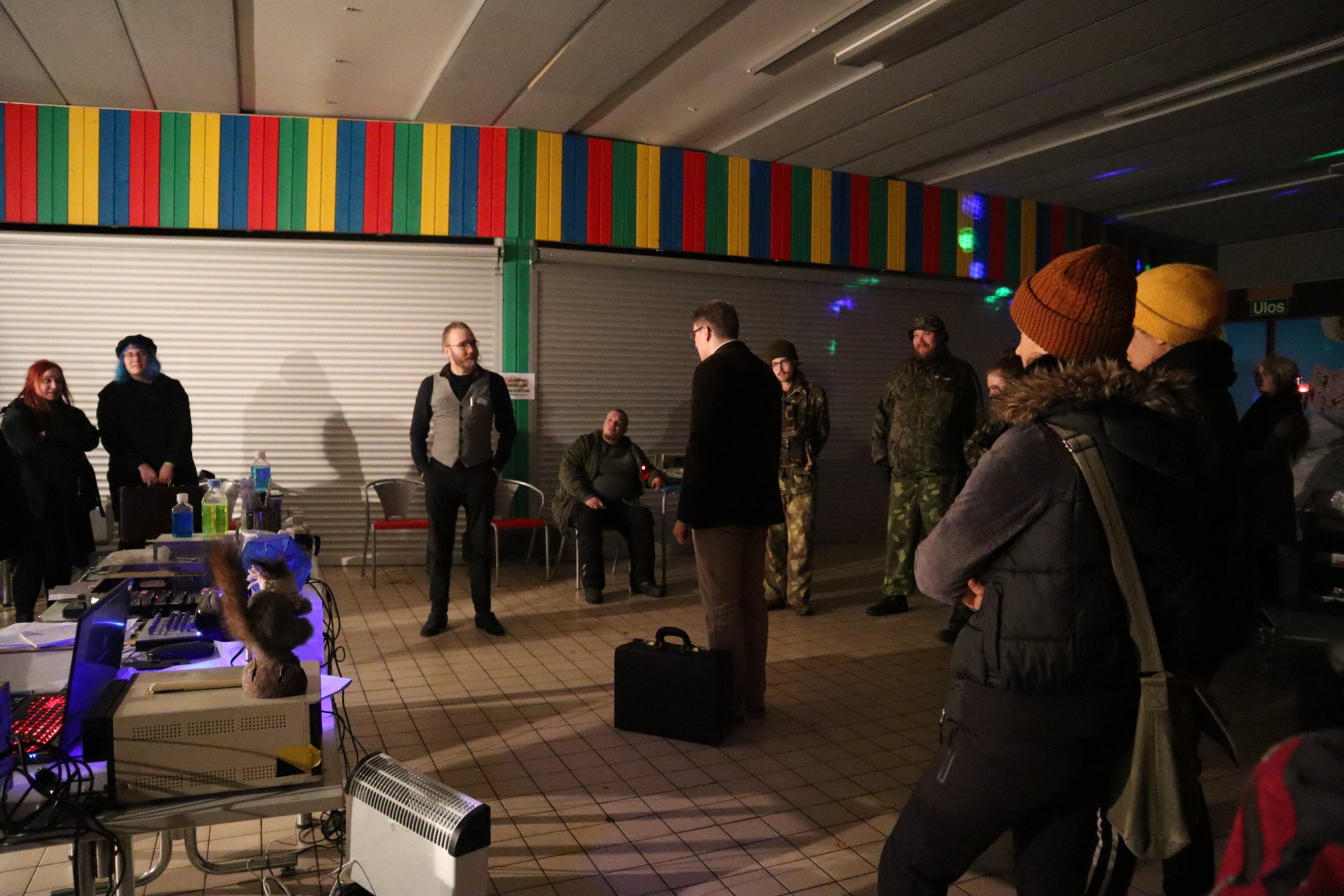 Z-0M - turvapaikka - KUVAAJA Pilar Rautiainen. - 169