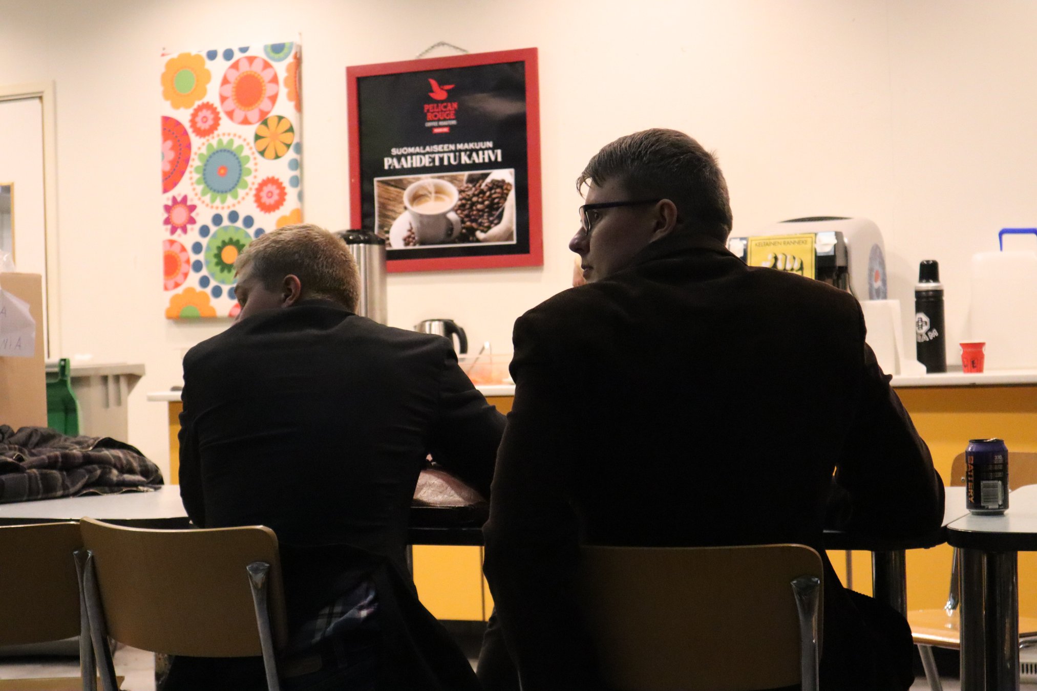 Z-0M - turvapaikka - KUVAAJA Pilar Rautiainen. - 98